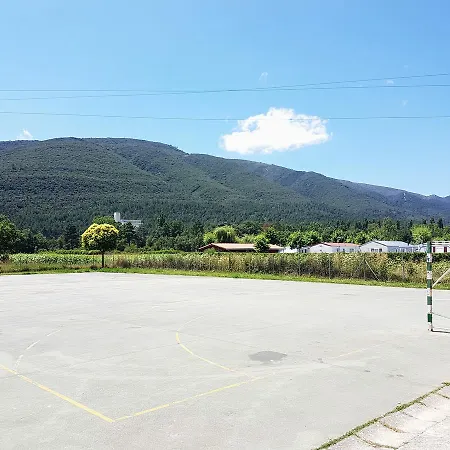 Camping Rio Nela Kamp alanı