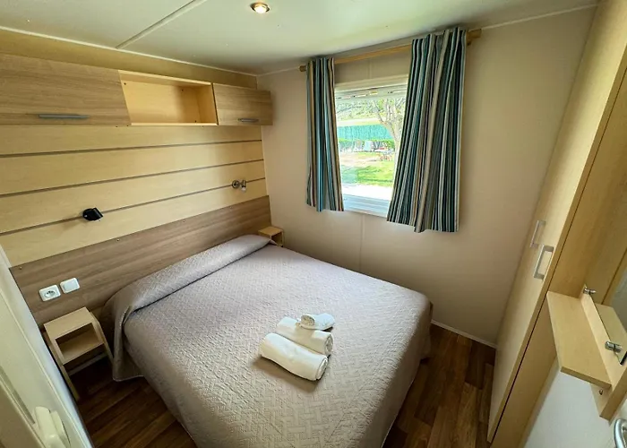 Rio Nela Parque de Campismo